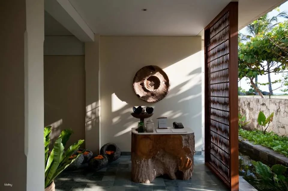 Segara Wangi Spa Experience with Pool Pass at Komaneka Keramas | Bali