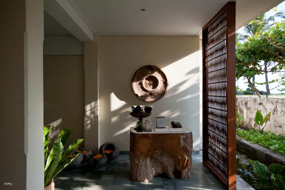Segara Wangi Spa Experience with Pool Pass at Komaneka Keramas | Bali