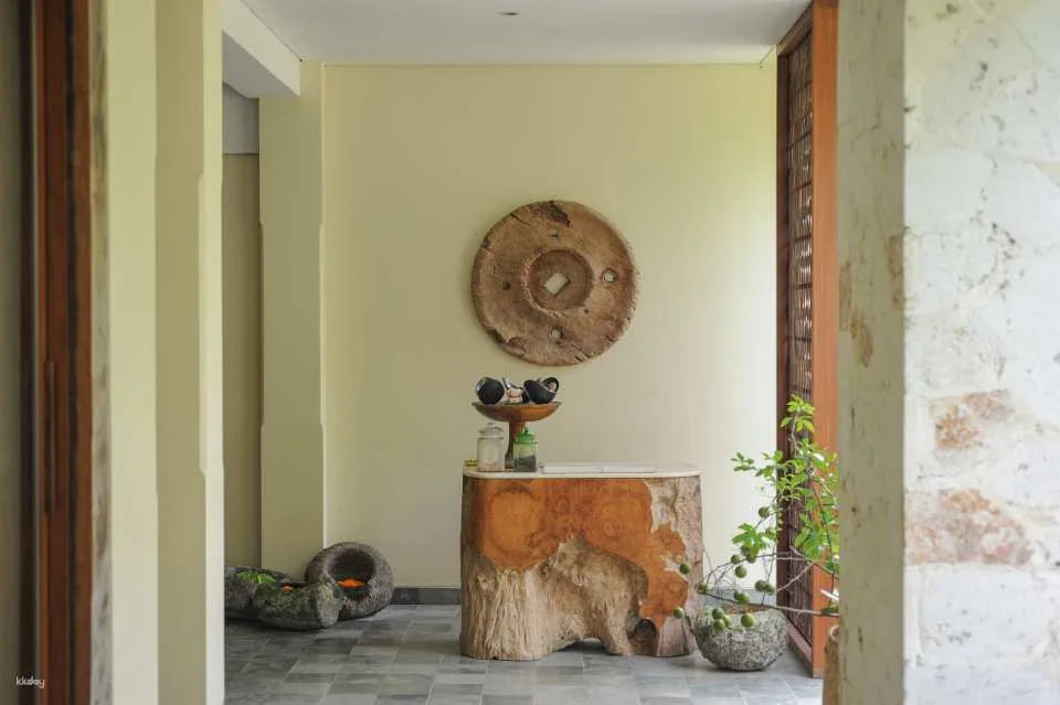 Segara Wangi Spa Experience with Pool Pass at Komaneka Keramas | Bali
