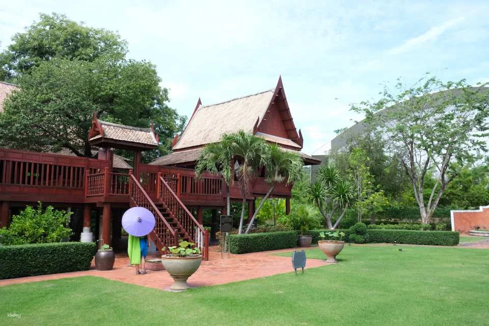 Mallika Thai Culture Experience with Safari Park Open Zoo | Kanchanaburi