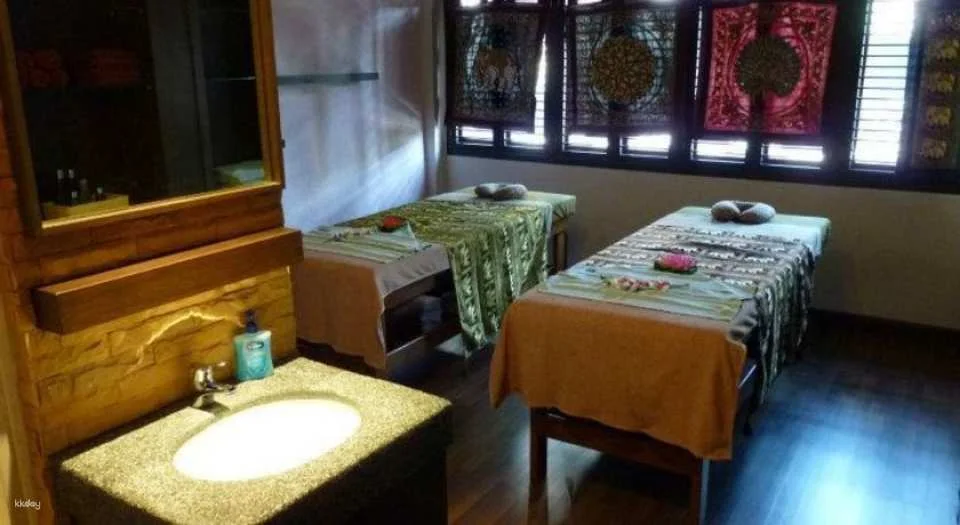 Sukhumvit 20: Araya Massage Experience | Bangkok