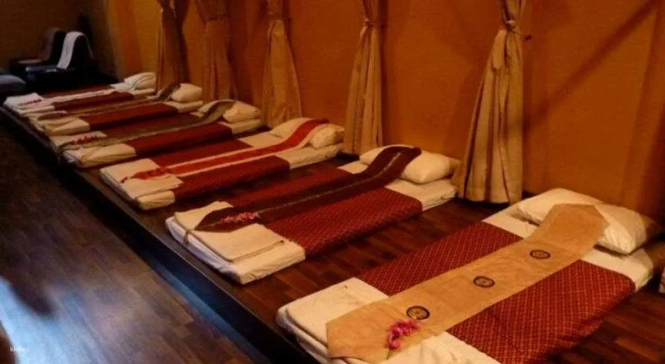 Sukhumvit 20: Araya Massage Experience | Bangkok