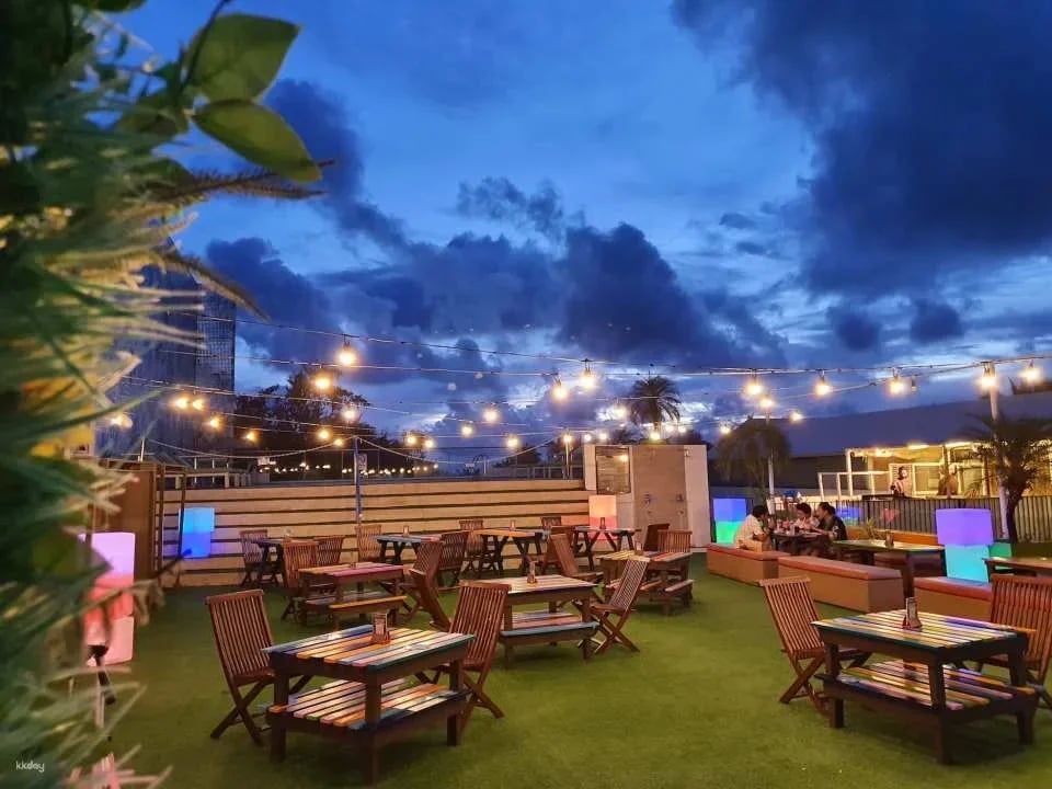 The Tides Hotel Boracay: Surrender Day Spa Rest & Relaxation Package (Traditional Filipino Massage, Unlimited Tea & PHP500 Food Credits with Pool Access) | Philippines