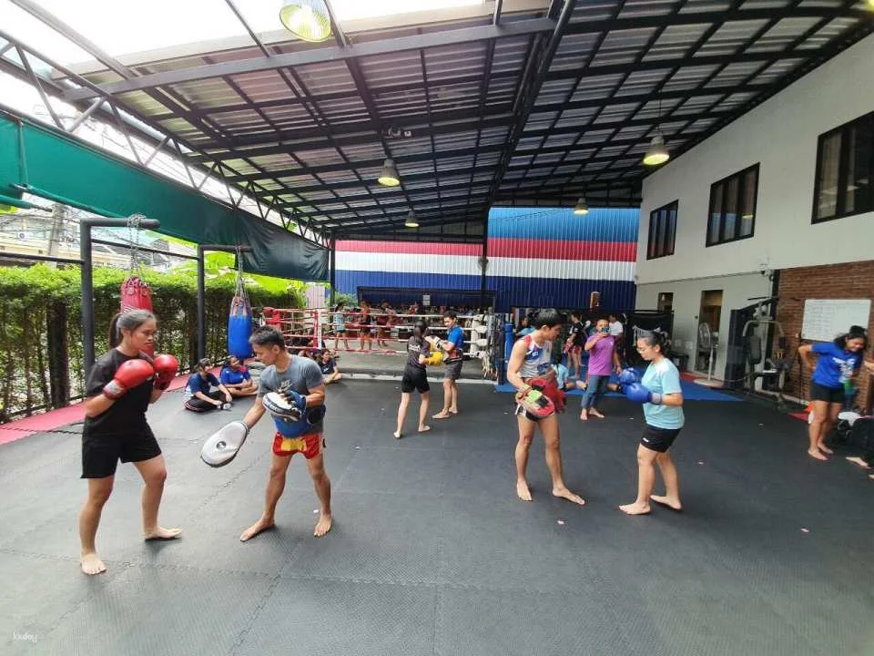 Muay Thai Class at Rithirit (Jitti) Gym Muay Thai Academy Bangkok | Thailand