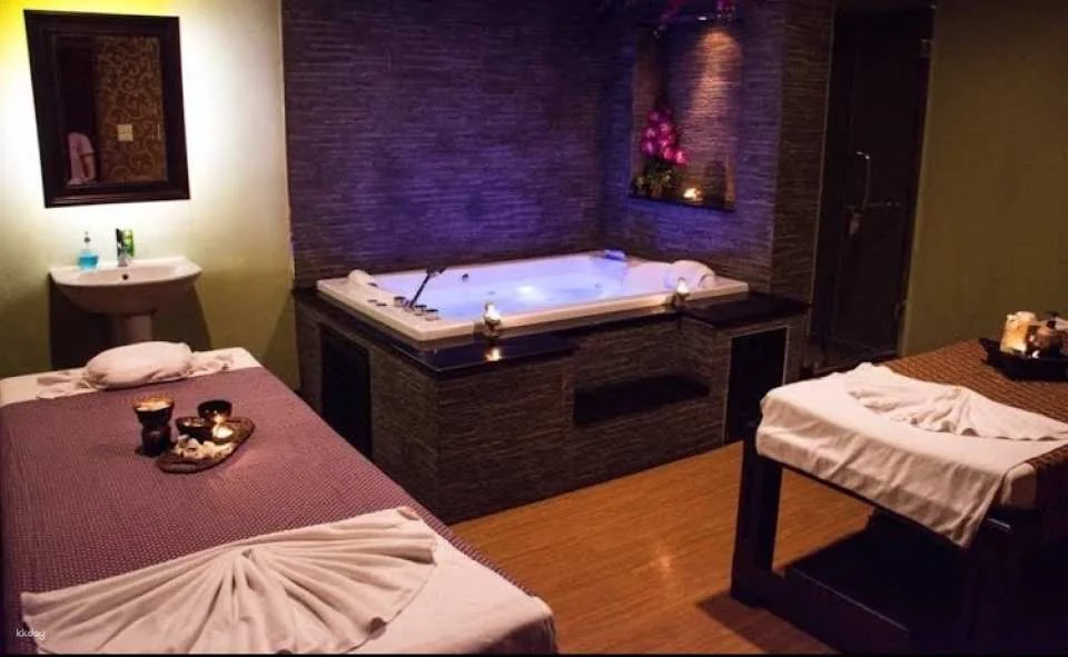 Bangkok Laks Thai Massage at Sukhumvit 77 ( 抓龍筋) | Thailand