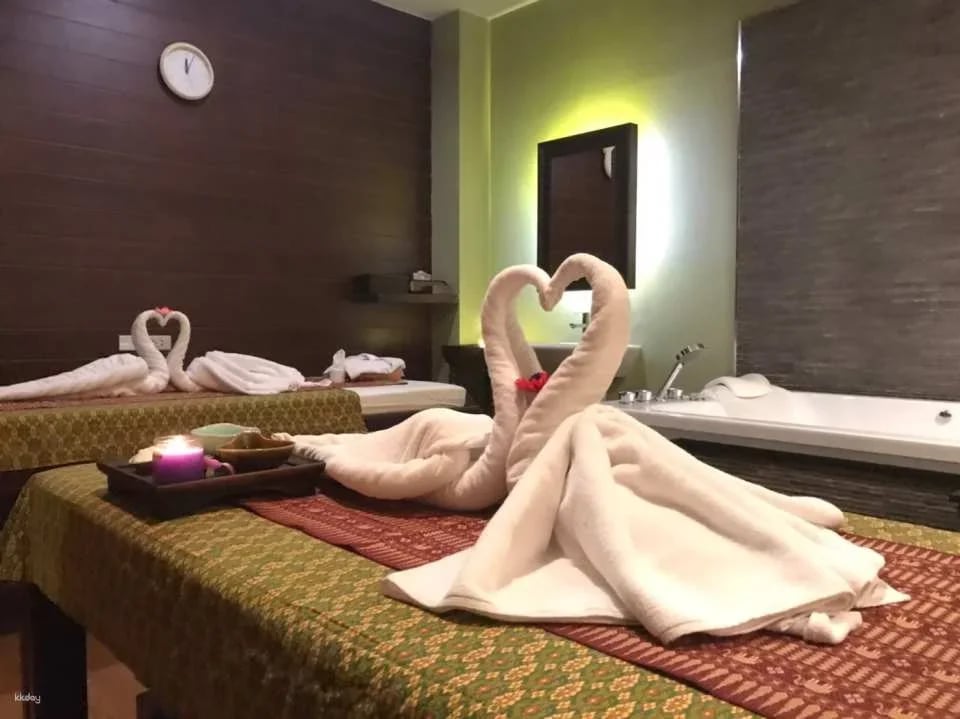 Bangkok Laks Thai Massage at Sukhumvit 77 ( 抓龍筋) | Thailand