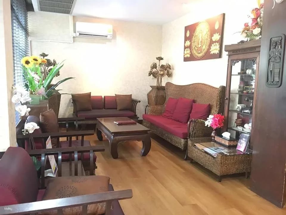 Bangkok Laks Thai Massage at Sukhumvit 77 ( 抓龍筋) | Thailand