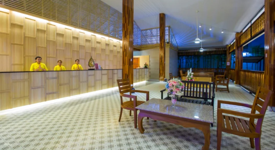 MAHA Cheeva Thai Massage Experience in Phuket | Thailand