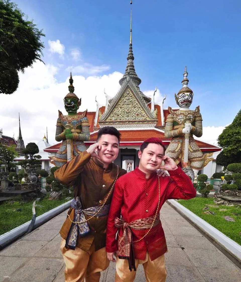 Thai Costume Experience with Photo Tour at Wat Arun in Bangkok | Thailand