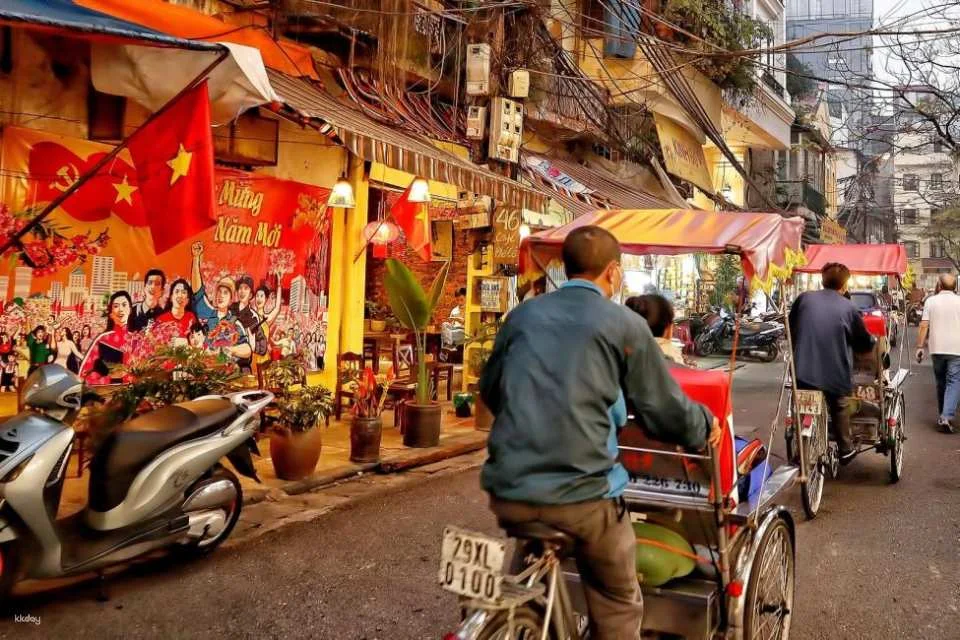 Ao Dai Photography Tour in Hanoi | Vietnam