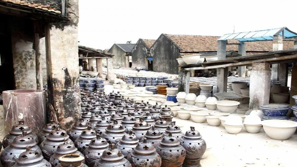 Ao Dai Photography Tour in Hanoi & Bat Trang Ceramic Village Tour