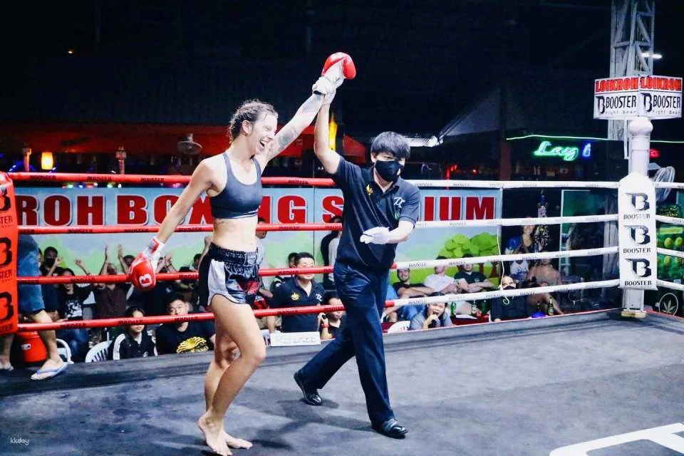 Chiang Mai Loi Kroh Muay Thai Boxing Stadium | Thailand