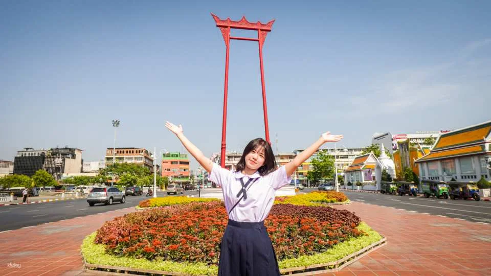 Bangkok City Photo Tour & Thai Student Uniform Cosplay | Thailand