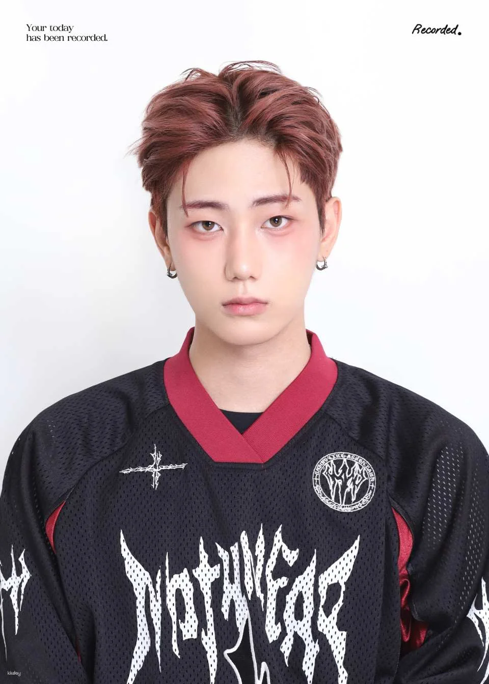 Seoul Photo Studio specializing in ID/profile photos  | Recorded Hongdae Store Shooting Ticket | Korea