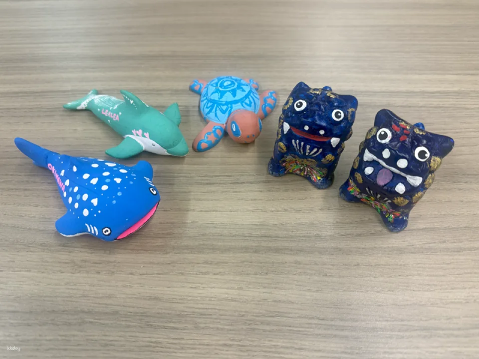LeaLea Lounge Okinawa: Choose from Shisa, Whale Shark, Dolphin, Sea Turtle, or Glass Painting. Book your painting experience (Naha City, Okinawa).