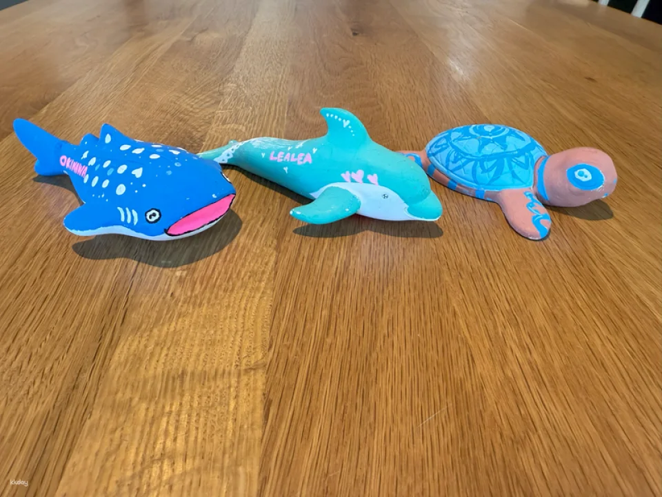 LeaLea Lounge Okinawa: Choose from Shisa, Whale Shark, Dolphin, Sea Turtle, or Glass Painting. Book your painting experience (Naha City, Okinawa).