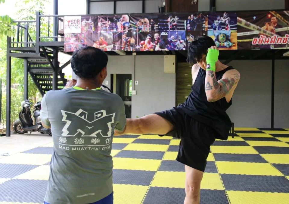 Muay Thai Class by Sor Dechapant Boxing Gym Bangkok | Thailand