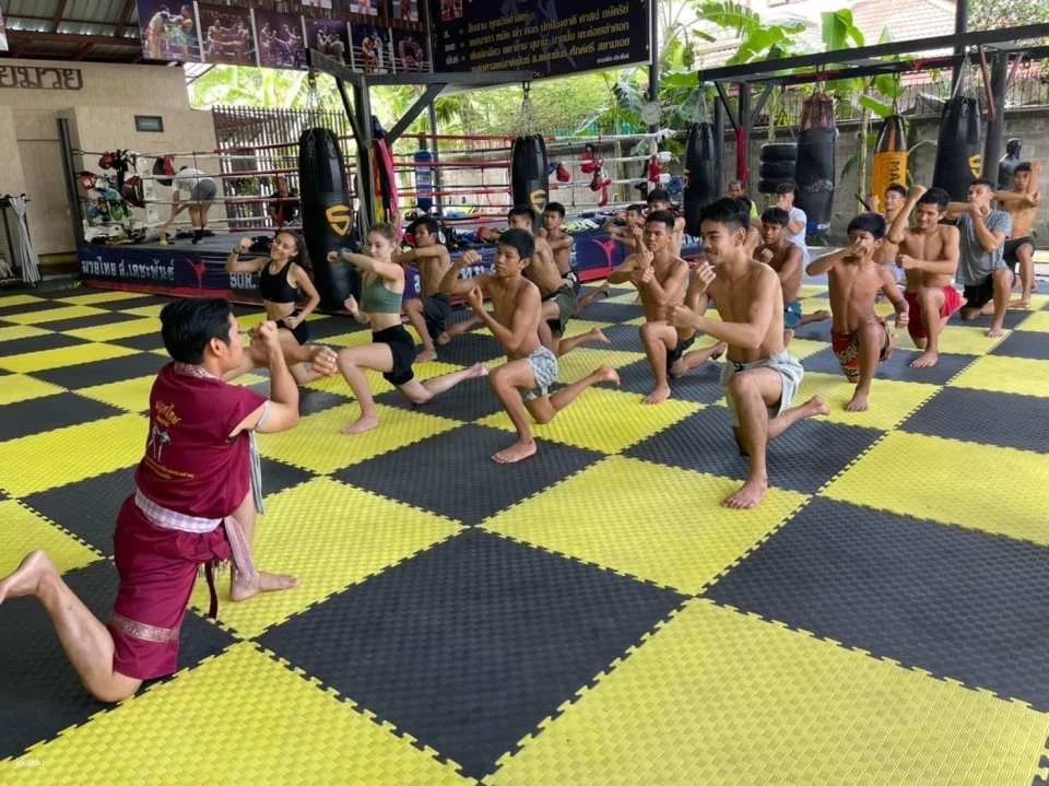 Muay Thai Class by Sor Dechapant Boxing Gym Bangkok | Thailand