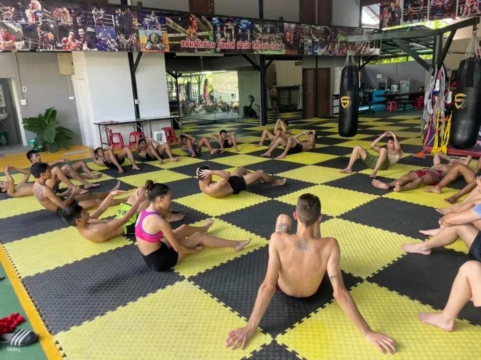 Muay Thai Class by Sor Dechapant Boxing Gym Bangkok | Thailand