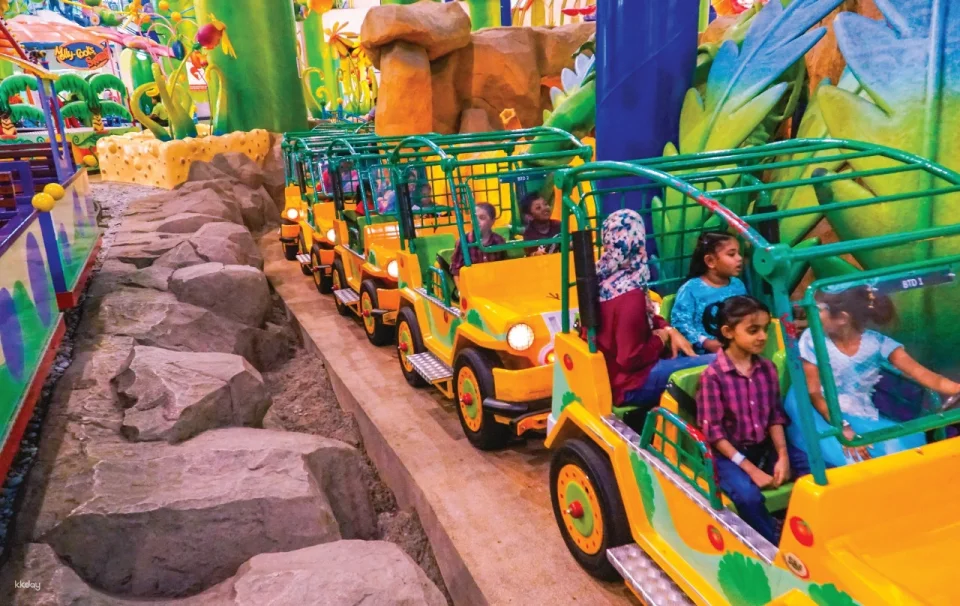 COMBO: Aquaria KLCC + Berjaya Times Square Theme Park Tickets