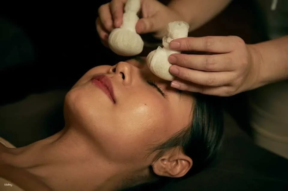Divana Thai Med: Open-Dated Voucher Massage & Syndrome Remedy Experience | Bangkok