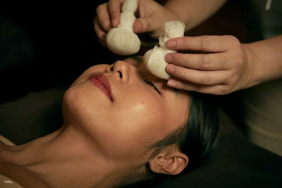 Divana Thai Med: Open-Dated Voucher Massage & Syndrome Remedy Experience | Bangkok