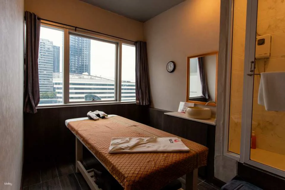 Relax Time Massage & Spa Experience (Central Rama 9 Branch) | Thailand
