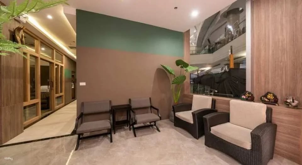 Relax Time Massage & Spa Experience (Esplanade Ratchadaphisek) | Thailand