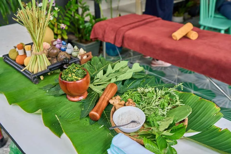 La Luna | Boutique Day Spa Hoi An – Vietnamese Massage, Ashiatsu & Herbal Therapy