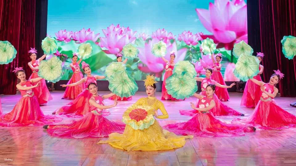 Ao Dai Show Experience in Da Nang | Vietnam