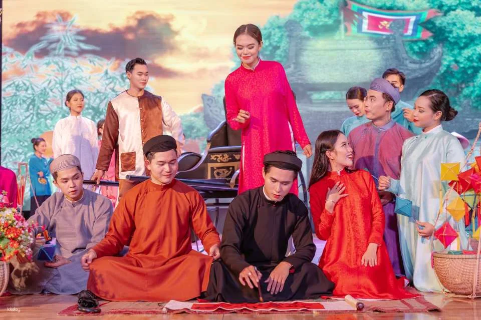 Ao Dai Show Experience in Da Nang | Vietnam