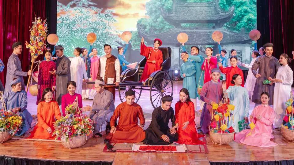 Ao Dai Show Experience in Da Nang | Vietnam