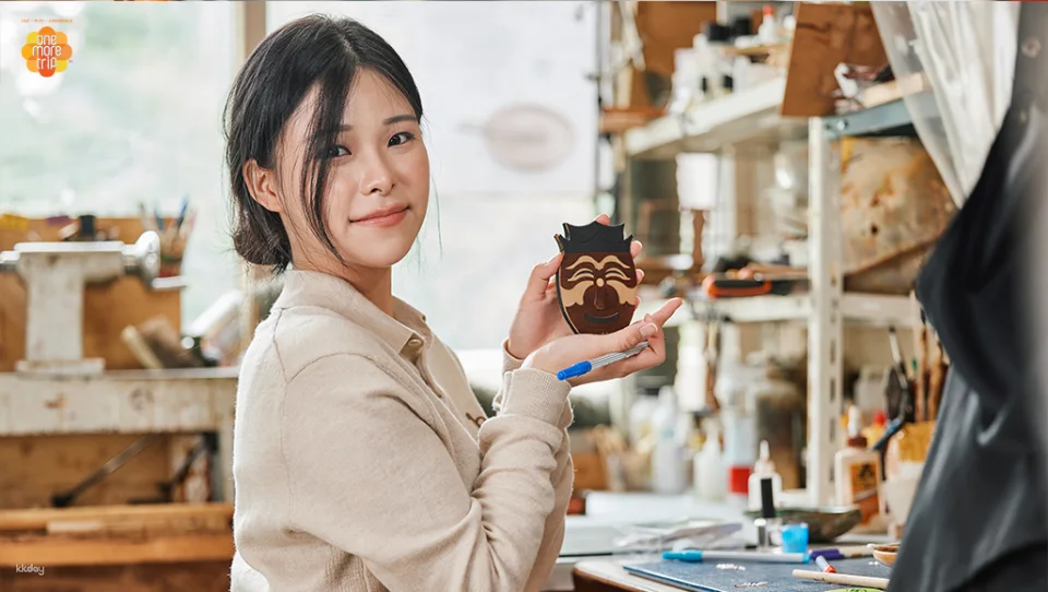 DIY Workshop: Make a Traditional Mask & Owl-Shaped Watch | Seoul, South Korea
