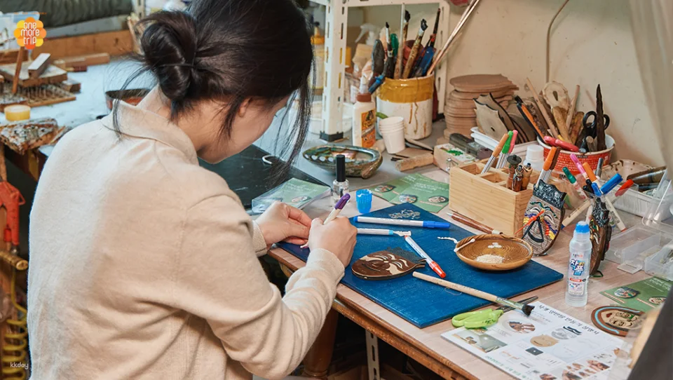 DIY Workshop: Make a Traditional Mask & Owl-Shaped Watch | Seoul, South Korea