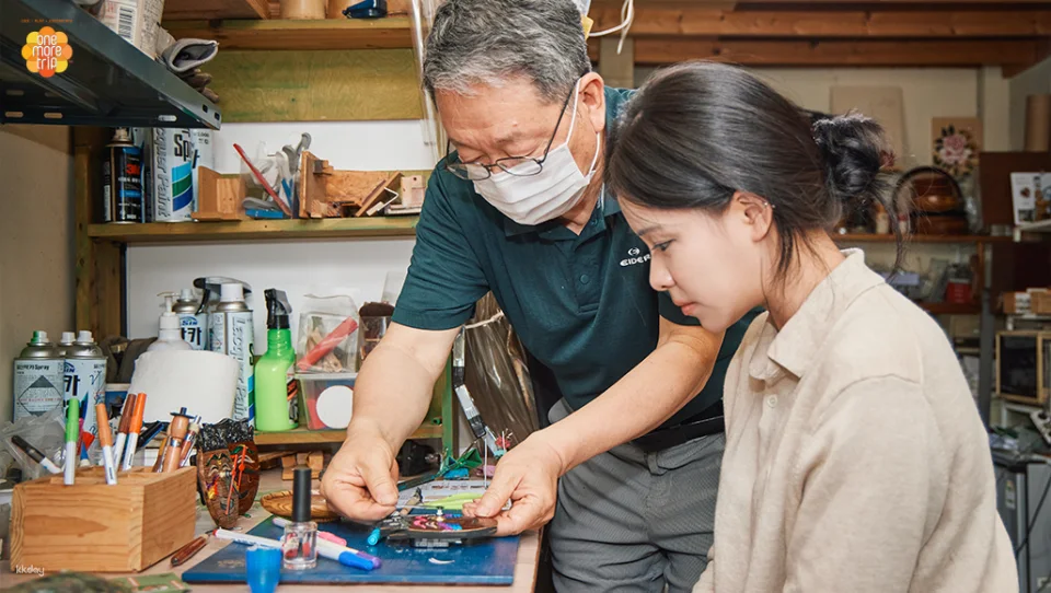 DIY Workshop: Make a Traditional Mask & Owl-Shaped Watch | Seoul, South Korea