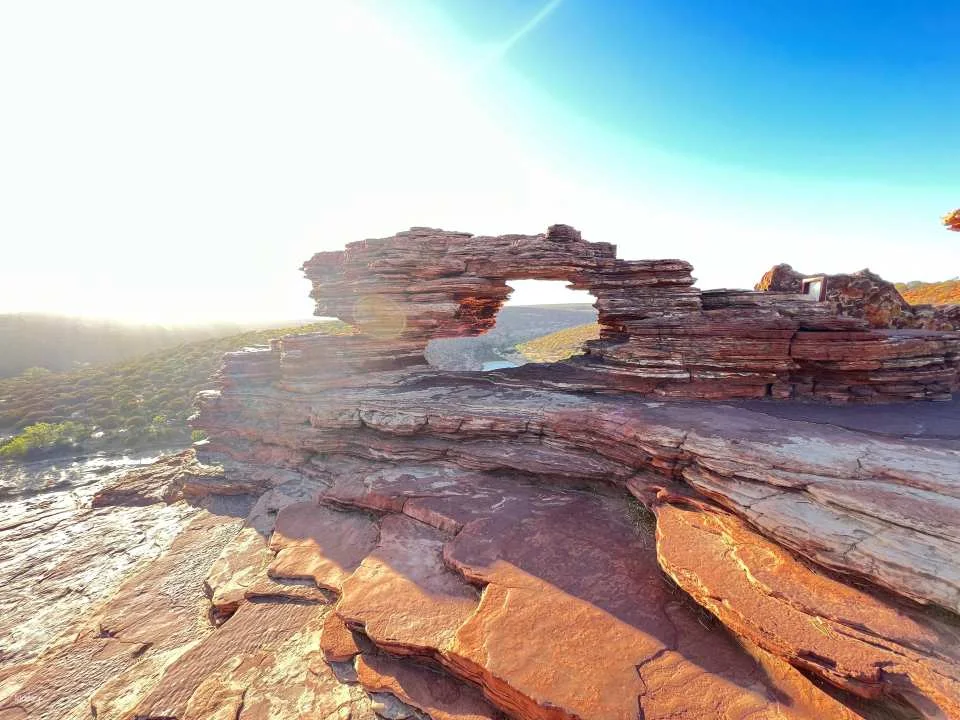[2-Day Tour] Western Australia Hutt Lagoon Secret Stargazing + Pinnacles Desert + Nature’s Window + White Sand Dunes + Most Beautiful Pink Lake Tour Includes Pink Lake Aerial Photography [Small Group, Up to 11 People]