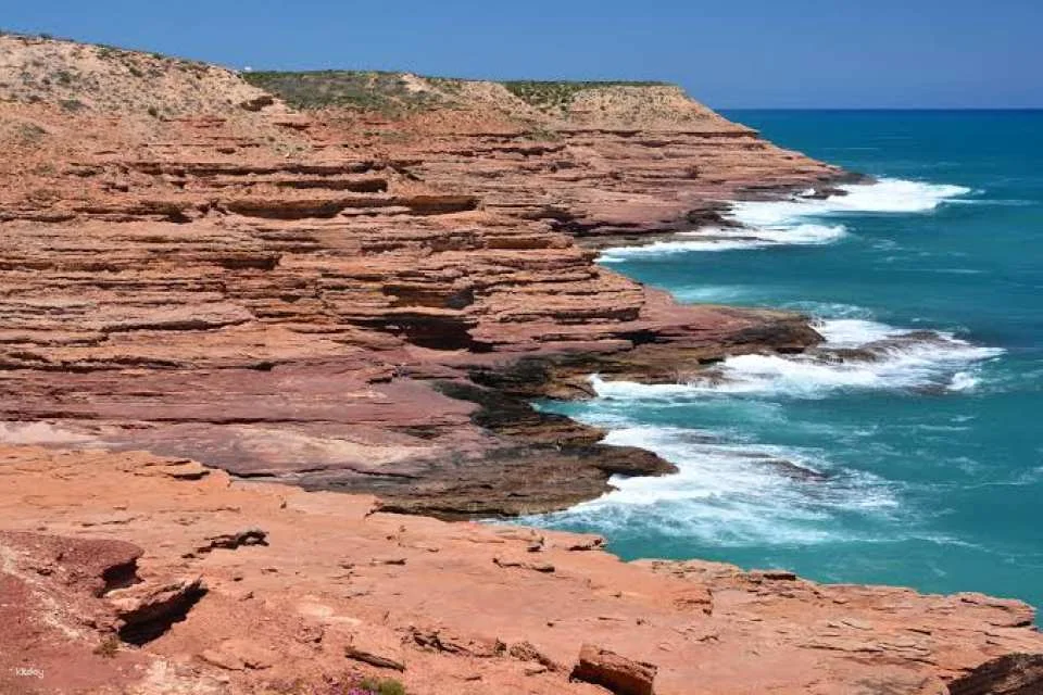 [2-Day Tour] Western Australia Hutt Lagoon Secret Stargazing + Pinnacles Desert + Nature’s Window + White Sand Dunes + Most Beautiful Pink Lake Tour Includes Pink Lake Aerial Photography [Small Group, Up to 11 People]
