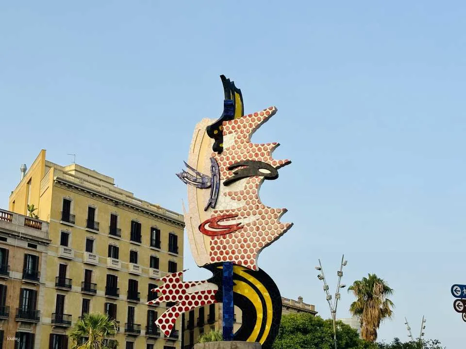 Barcelona & Picasso Museum Tour with Asian Language-Speaking Guide) | Spain