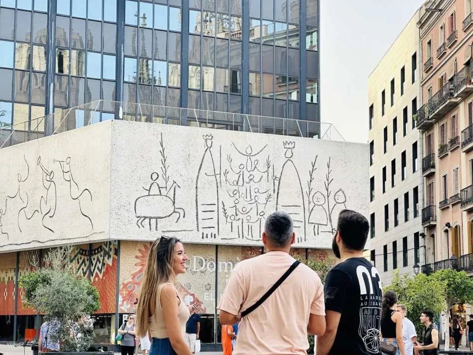 Barcelona & Picasso Museum Tour with Asian Language-Speaking Guide) | Spain
