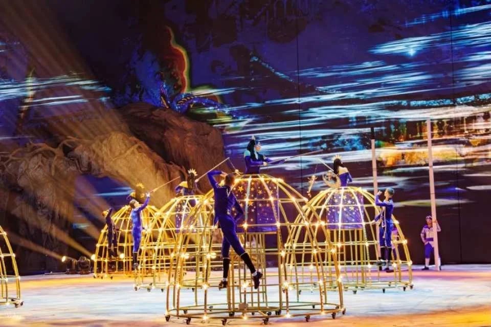 Tickets to Chimelong Show in Hengqin, Zhuhai (includes an AIRSIM borderless internet SIM card)