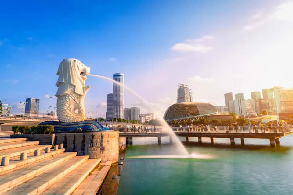 Singapore City Tour: Merlion Park, Singapore Flyer, Thian Hock Keng Temple, and More (Private or Shared Tour Option)