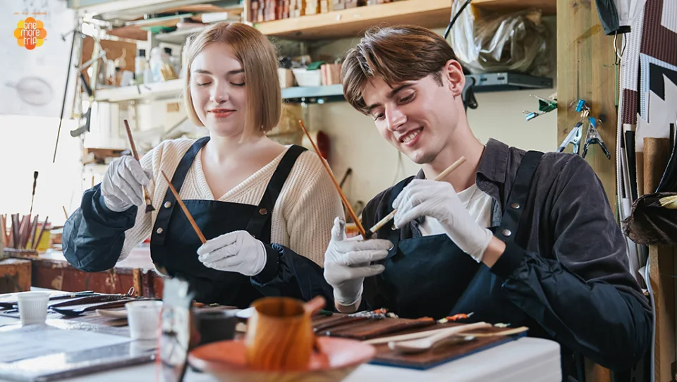 Lacquerware DIY Experience: Create a Traditional Mother-of-Pearl Spoon | Seoul, Korea