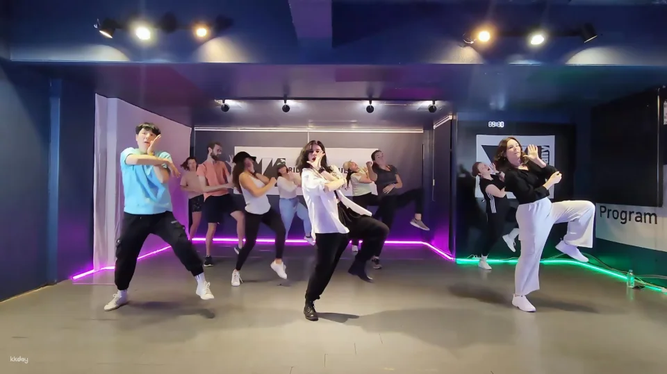 K-Pop Dance Class in Gangnam, Seoul with Video Shooting & Editing | South Korea