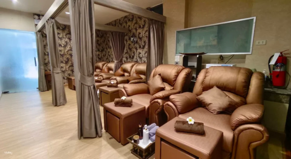 Monsane Thai Massage Experience in Bangkok | Thailand