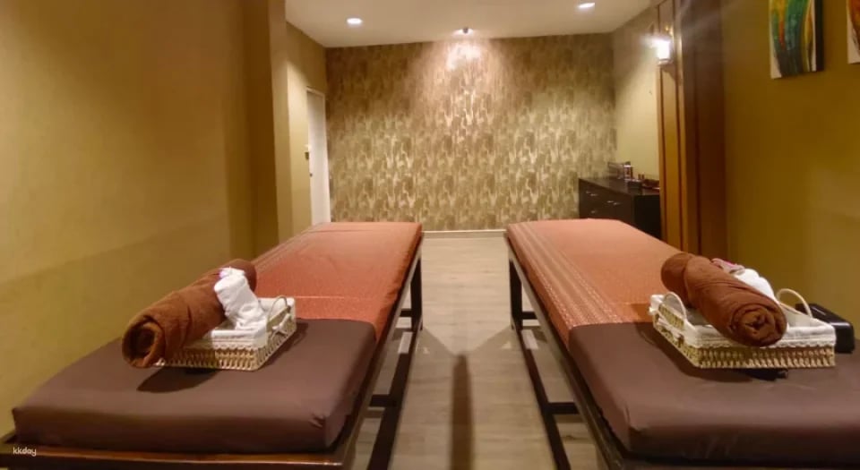 Monsane Thai Massage Experience in Bangkok | Thailand
