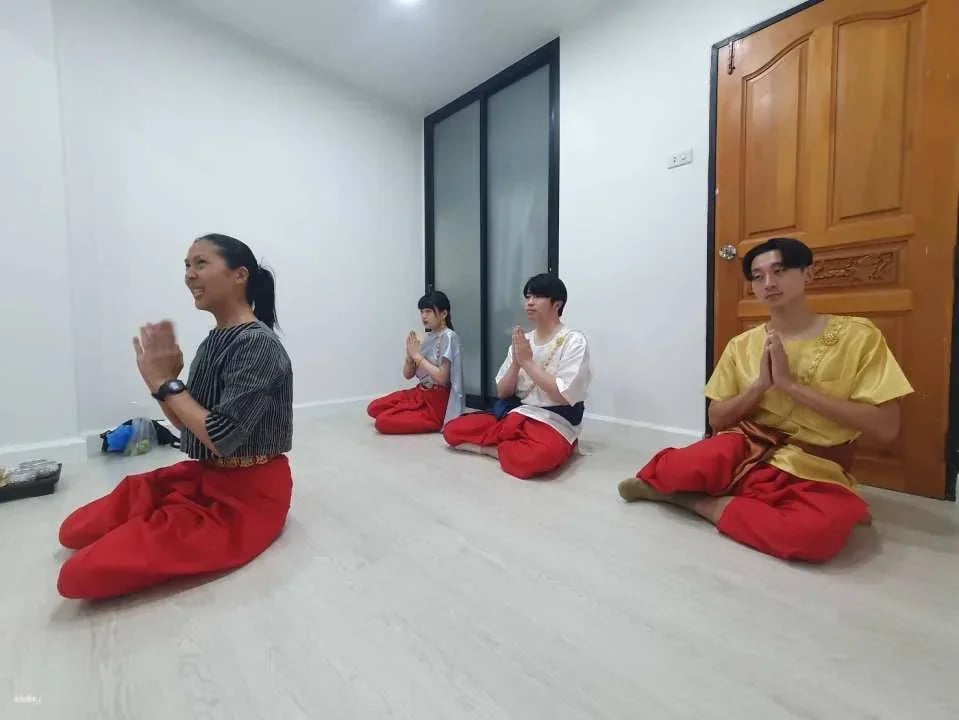 Thai Dance Class by Thai Glam Studio in Bangkok | Thailand