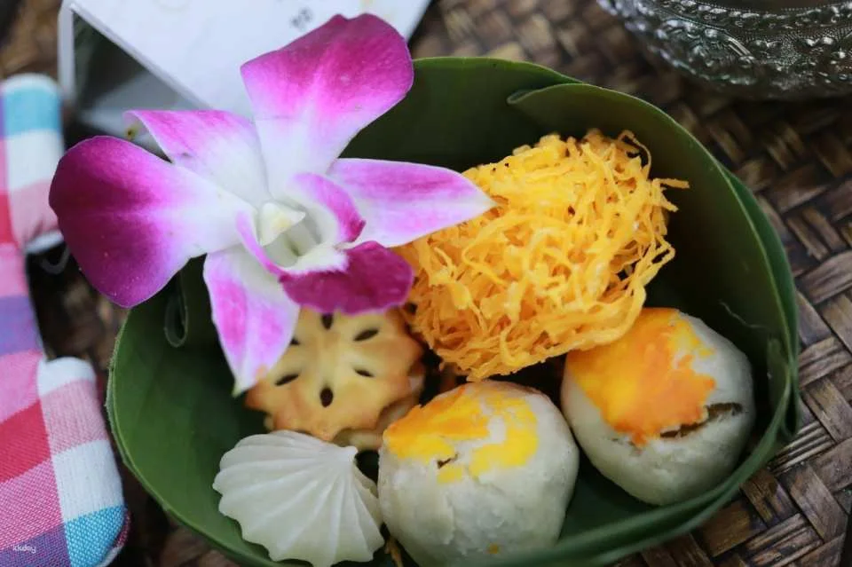 Thai Dance Class by Thai Glam Studio in Bangkok | Thailand