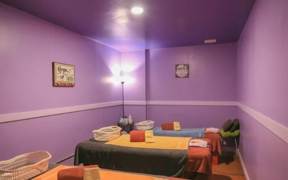Saipan Lohas Massage (Korean owner, free airport drop, free luggage storage)