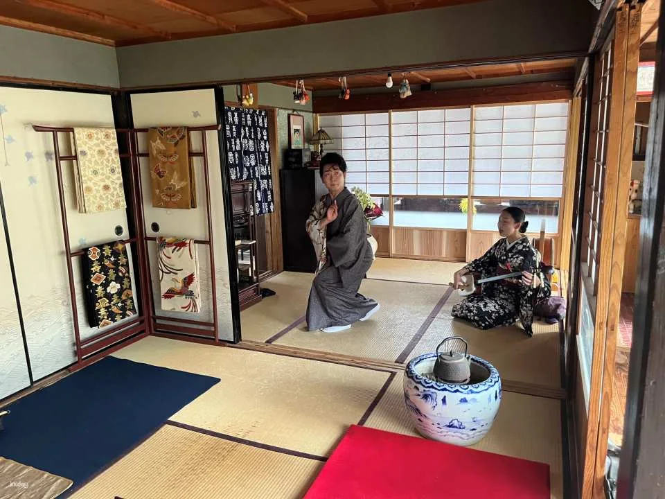 Japanese Kimono Dance and Tea Ceremony in Kagoshima