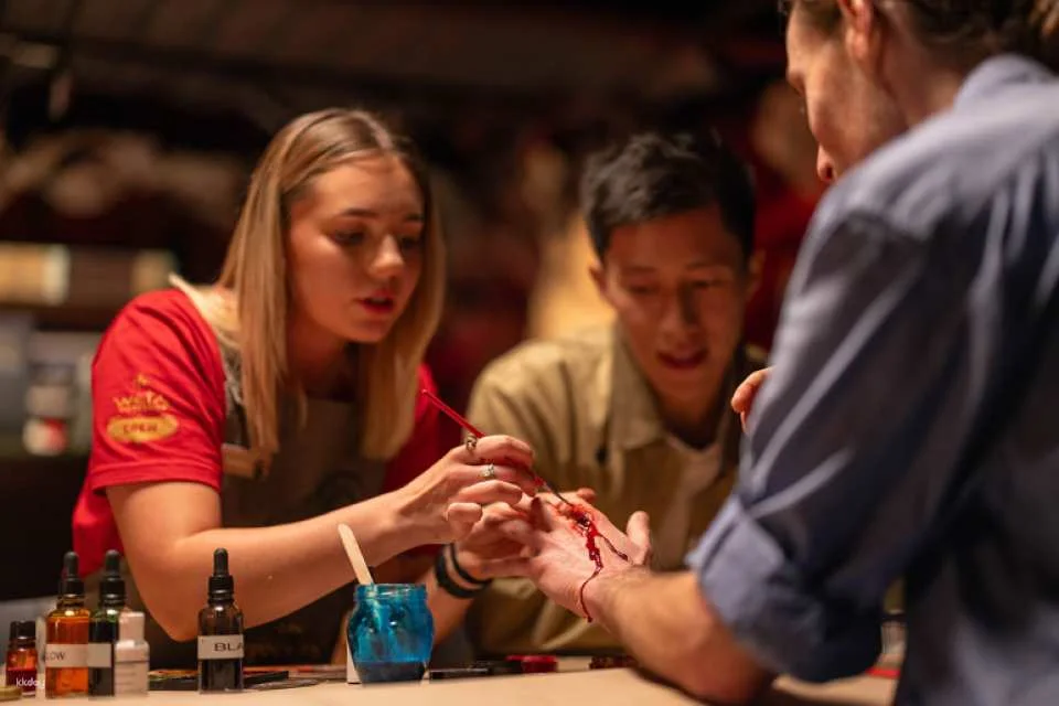 [Small Group Experience] Wētā Workshop Creative Workshop: Explore the making behind Lord of Rings | Wellington